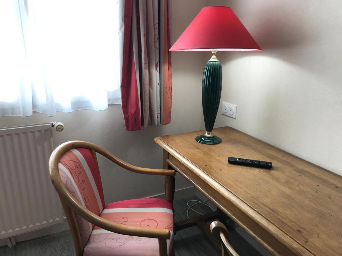 Logis La Villa Des Houx Aumale Bagian luar foto